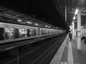 列車待ち。